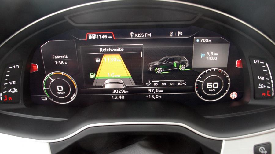 Панель приборов Audi Q7 e-tron TDI Quattro (4M) 2016 года  (WW) (фото 24 из 33)